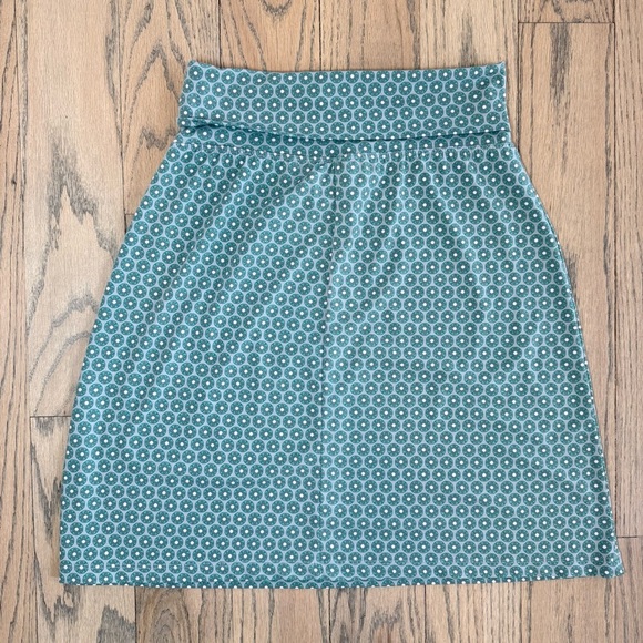 Max Studio Women’s Foldover Gray and Green Patterned Geometric Skirt Size Small - Picture 6 of 10